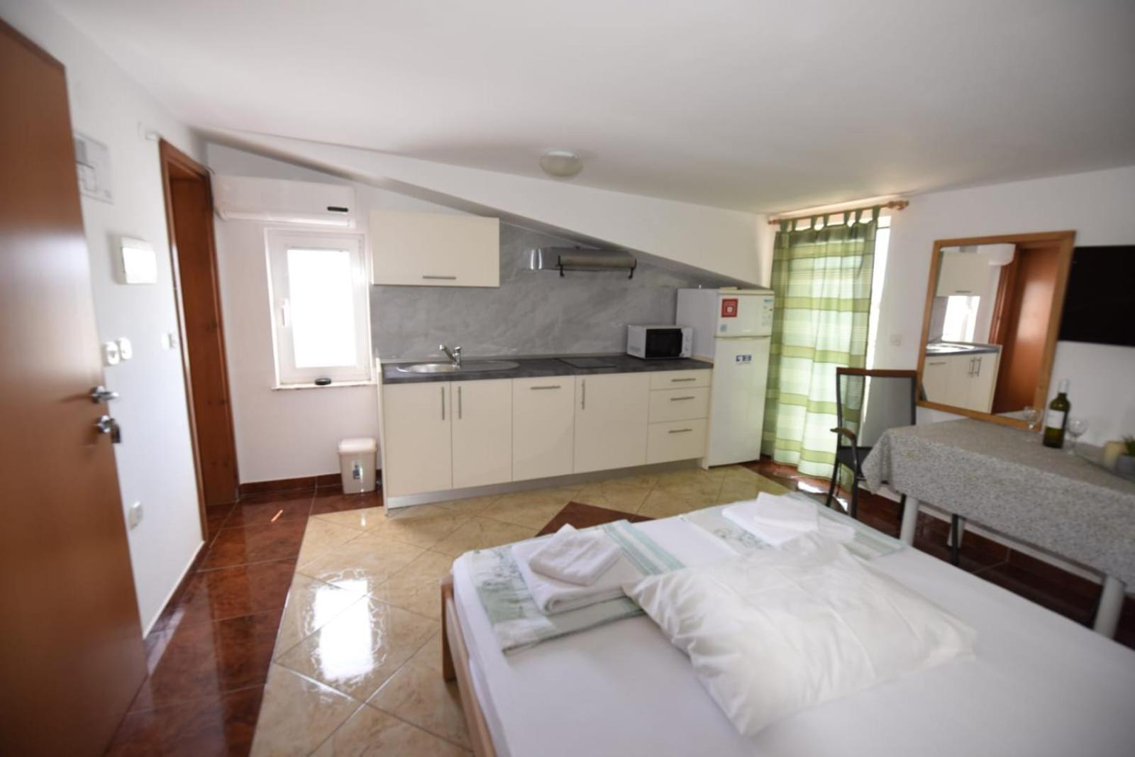 Apartmani Puzek Bibinje Ngoại thất bức ảnh